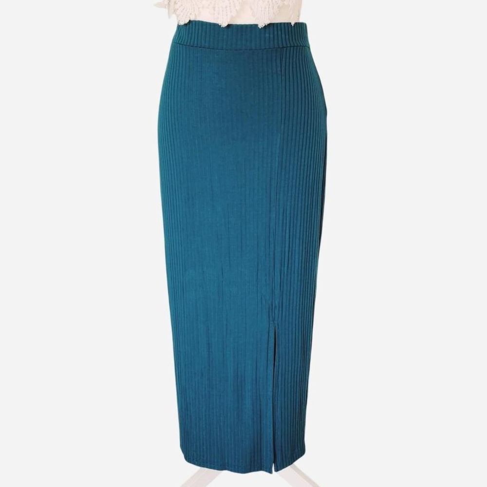 Tourquoise blue ribbed long straight skirt with split hem